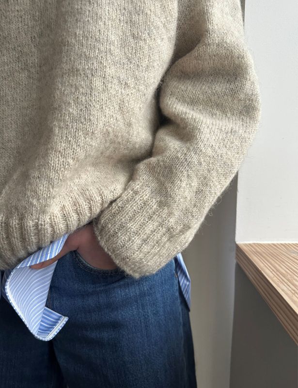 Note Sweater